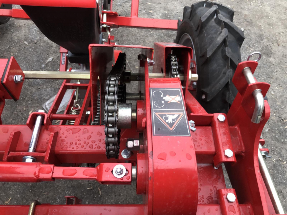 Сівалка пневматична точного висіву УПС-4-02, 16 Сівалка пневматична точного висіву УПС-4-02, 16