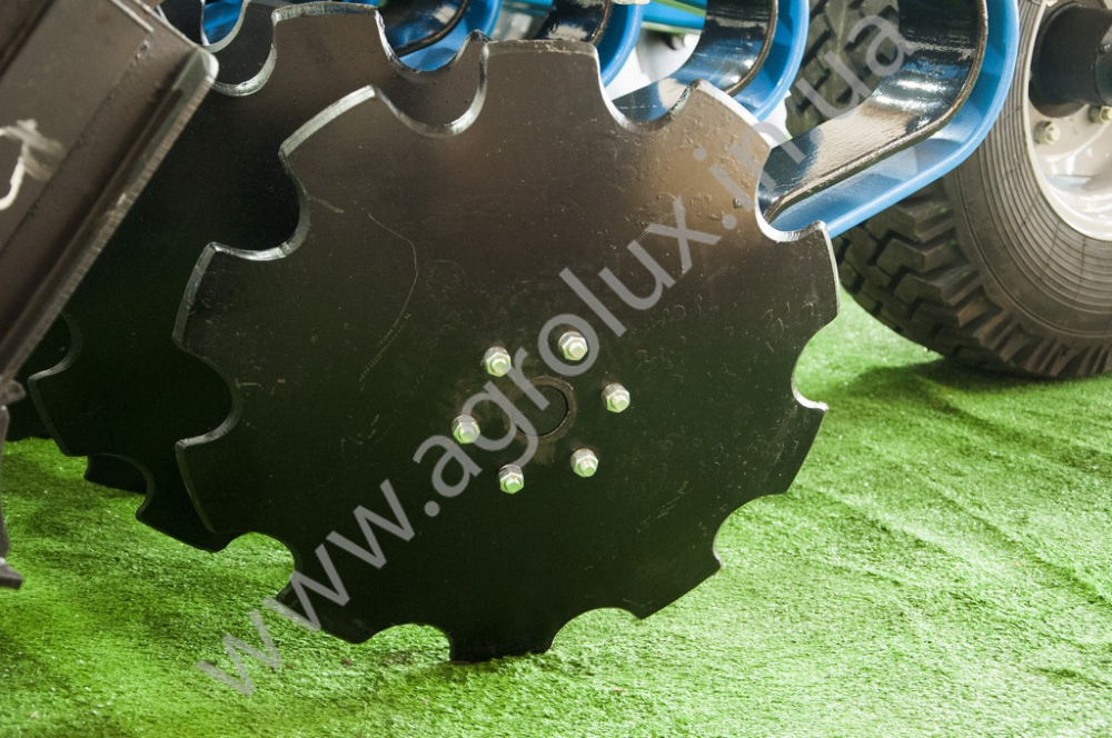 Лущильник дисковий причіпний ЛДВП-4.0 Лущильник дисковий причіпний ЛДВП-4.0