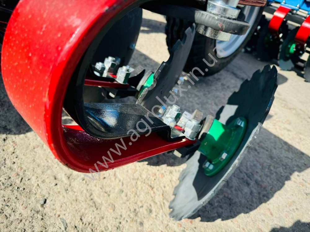 Лущильник дисковий причіпний ЛДСП-2.4 ( 470 мм диск) Лущильник дисковий причіпний ЛДСП-2.4 ( 470 мм диск)