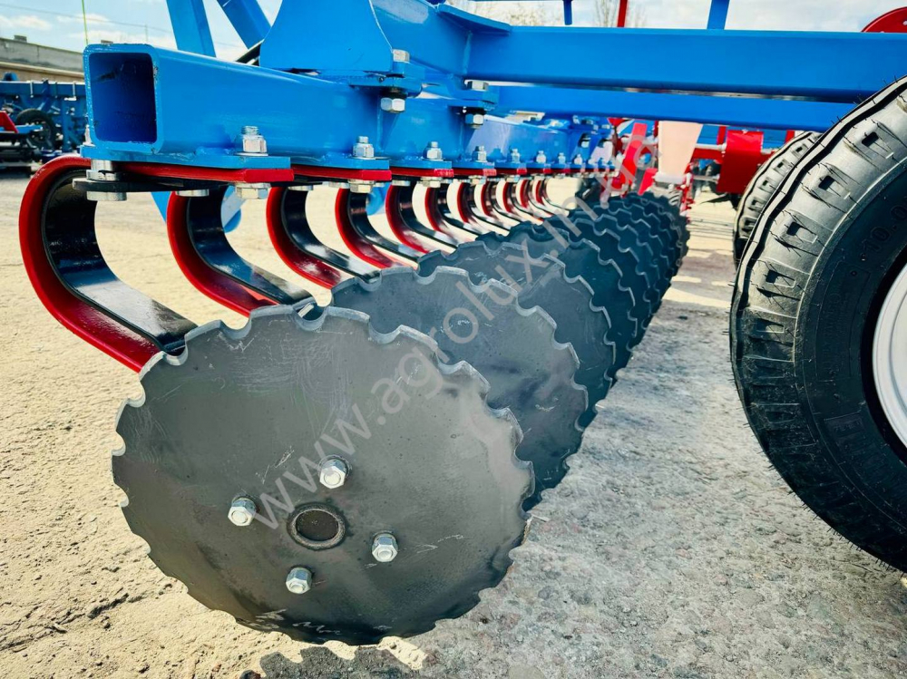 Лущильник дисковий причіпний ЛДСП-2.4 ( 470 мм диск) Лущильник дисковий причіпний ЛДСП-2.4 ( 470 мм диск)