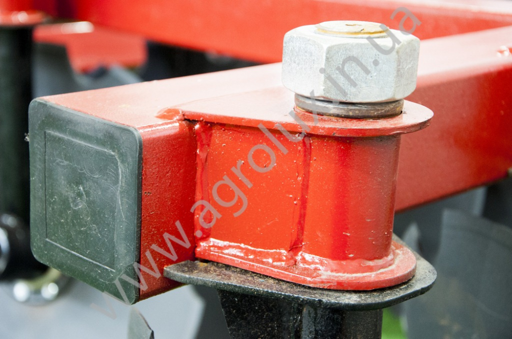 Борона дискова навісна АГ 2.4-20 (гайка) Борона дискова навісна АГ 2.4-20 (гайка)