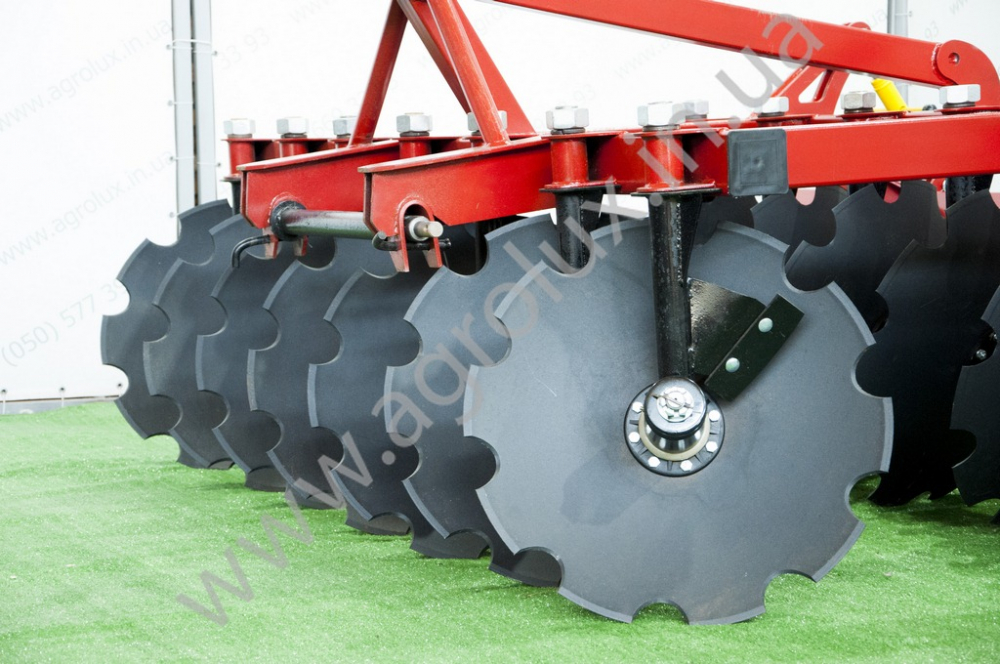 Борона дискова навісна АГ 2.4-20 (гайка) Борона дискова навісна АГ 2.4-20 (гайка)