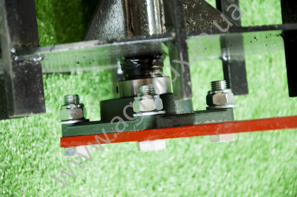 Борона дискова навісна АГ 2.4-20 (гайка) Борона дискова навісна АГ 2.4-20 (гайка)