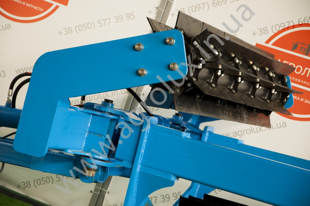 Коток-подрібнювач водоналивний рублячий КІП-6м. Коток-подрібнювач водоналивний рублячий КІП-6м.