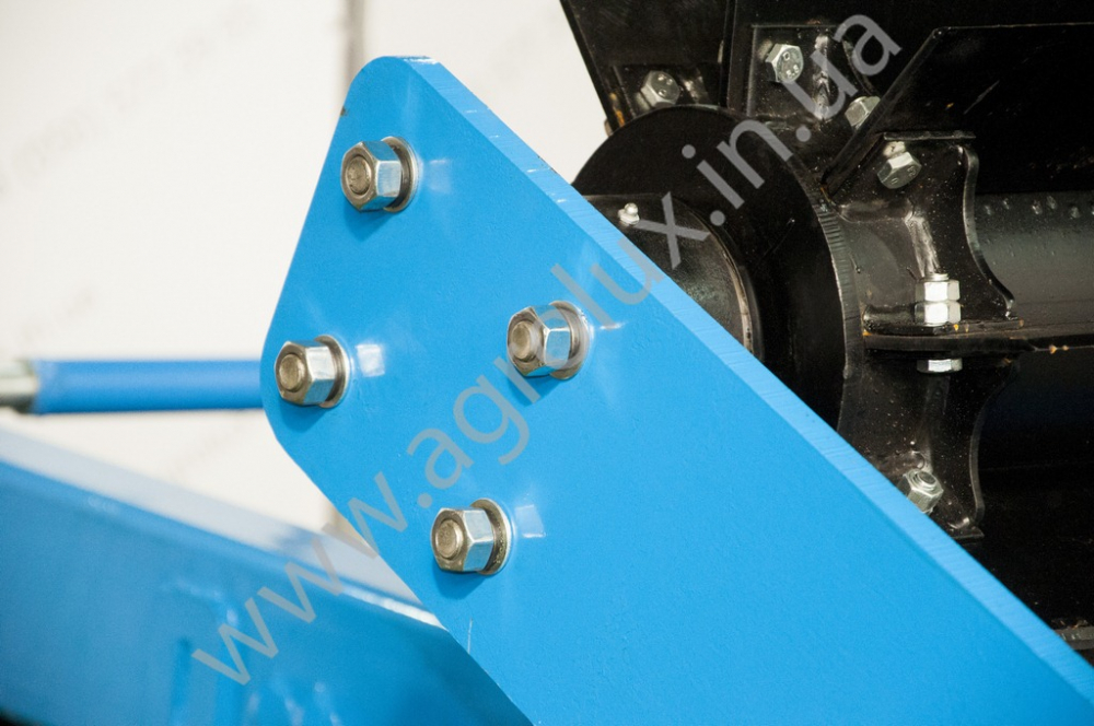 Коток-подрібнювач водоналивний рублячий КІП-6м. Коток-подрібнювач водоналивний рублячий КІП-6м.