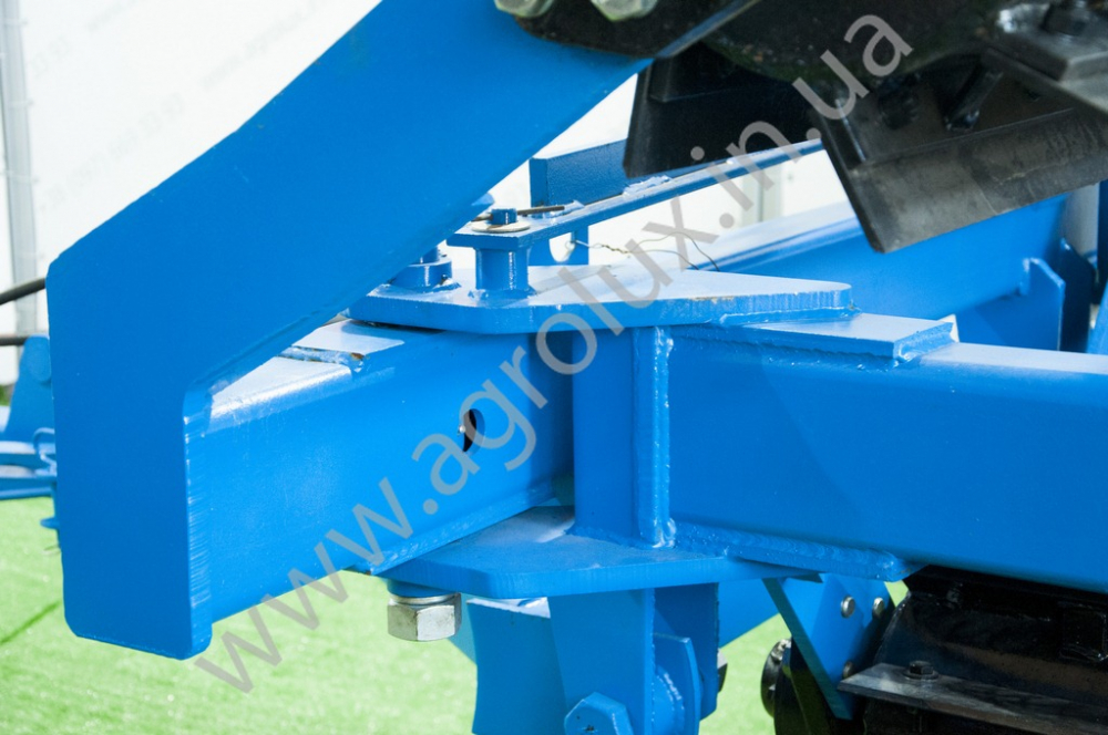 Коток-подрібнювач водоналивний рублячий КЗК 6-01 м. Коток-подрібнювач водоналивний рублячий КЗК 6-01 м.