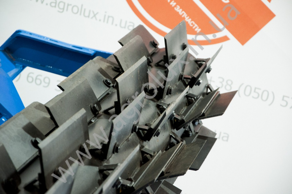 Коток-подрібнювач водоналивний КЗК-6 шахматний порядок (синій), 6 м. Коток-подрібнювач водоналивний КЗК-6 шахматний порядок (синій), 6 м.