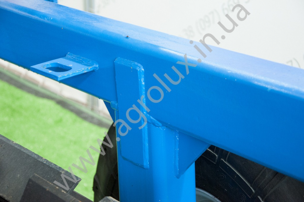 Коток-подрібнювач водоналивний КЗК-6 шахматний порядок (синій), 6 м. Коток-подрібнювач водоналивний КЗК-6 шахматний порядок (синій), 6 м.