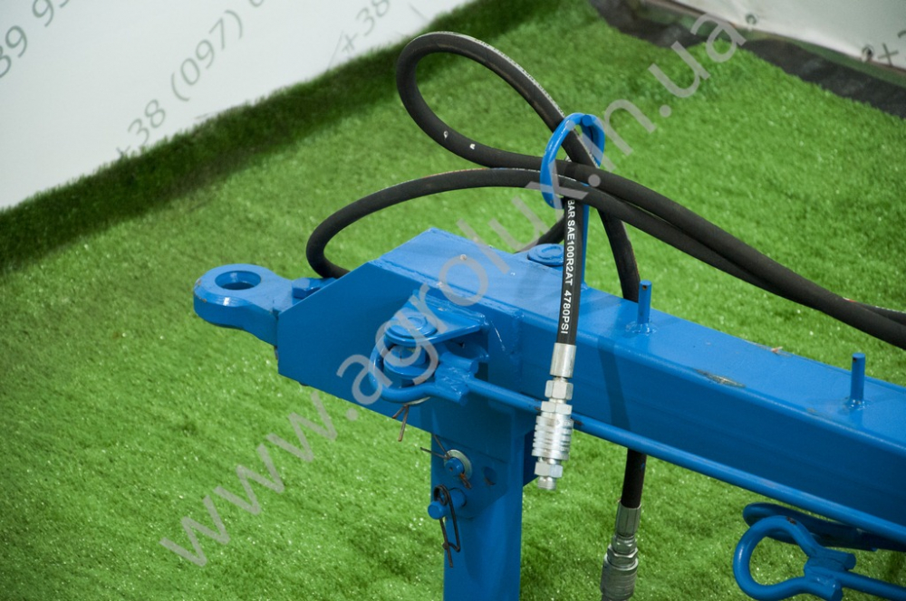 Коток-подрібнювач водоналивний КЗК-6 шахматний порядок (синій), 6 м. Коток-подрібнювач водоналивний КЗК-6 шахматний порядок (синій), 6 м.