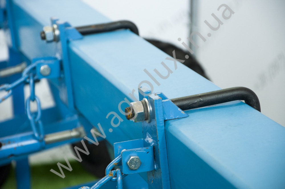 КМН-5.6 Культиватор міжрядний КМН-5.6 Культиватор міжрядний