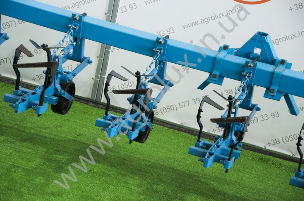 КМН-5.6 Культиватор міжрядний КМН-5.6 Культиватор міжрядний
