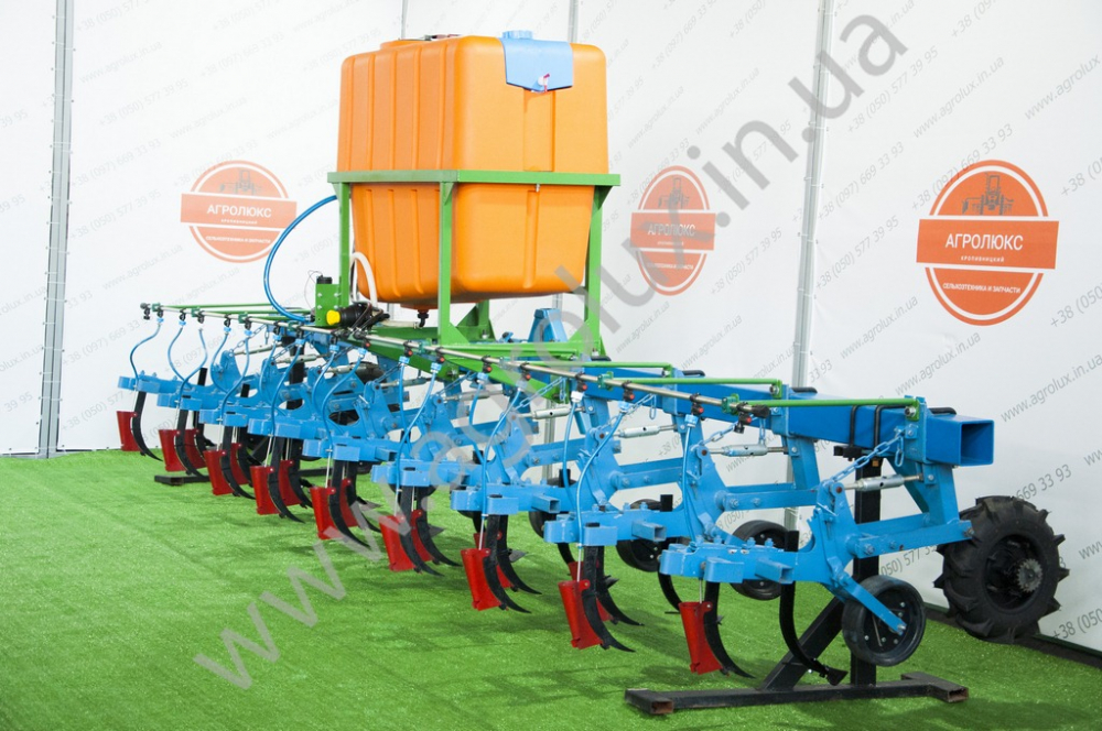 КМН-5.6 Культиватор міжрядний з системою КАС КМН-5.6 Культиватор міжрядний з системою КАС