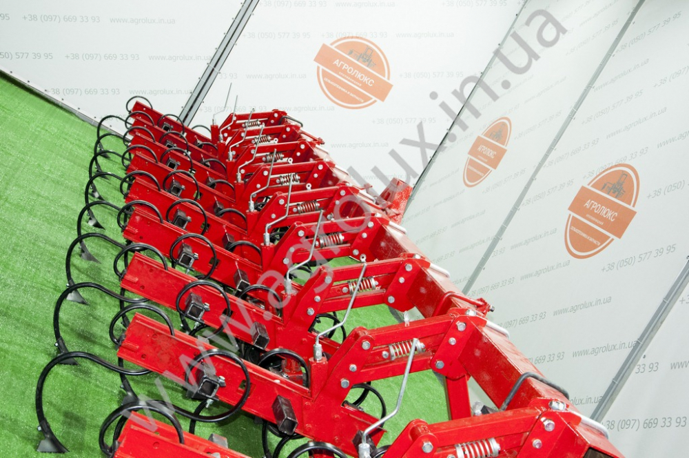 Культиватор КРН-S-5.6 із пружинною стійкою S-подібна Bellota Культиватор КРН-S-5.6 із пружинною стійкою S-подібна Bellota