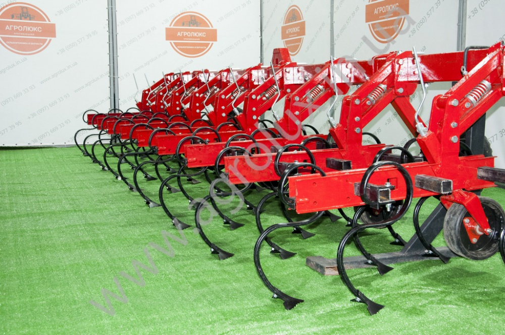 Культиватор КРН-S-5.6 із пружинною стійкою S-подібна Bellota Культиватор КРН-S-5.6 із пружинною стійкою S-подібна Bellota