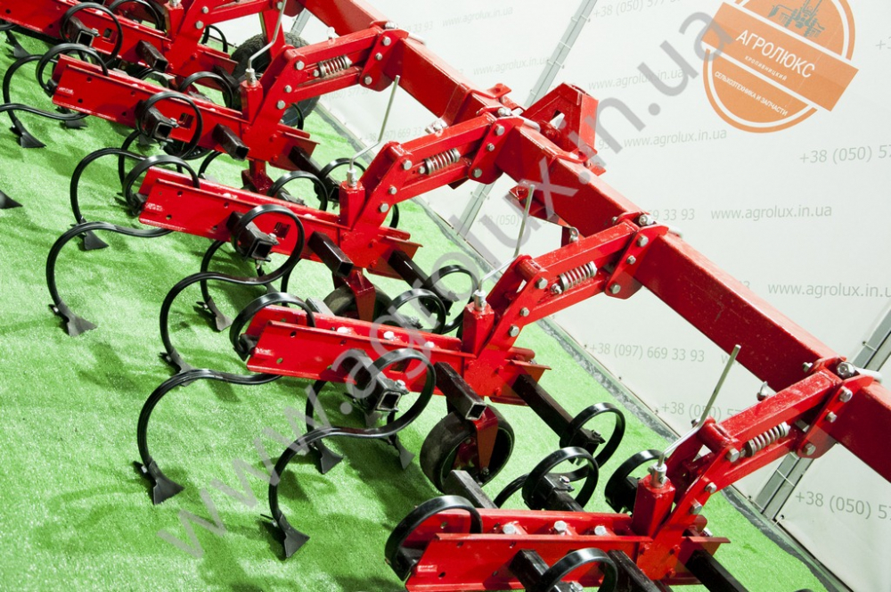 Культиватор КРН-S-5.6 із пружинною стійкою S-подібна Bellota Культиватор КРН-S-5.6 із пружинною стійкою S-подібна Bellota