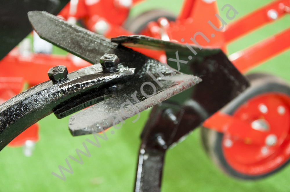 КРН-5.6 Культиватор міжрядний (8 РЯДКОВИЙ) КРН-5.6 Культиватор міжрядний (8 РЯДКОВИЙ)