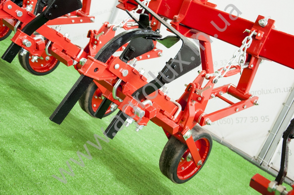 КРН-5.6 Культиватор міжрядний (8 РЯДКОВИЙ) КРН-5.6 Культиватор міжрядний (8 РЯДКОВИЙ)