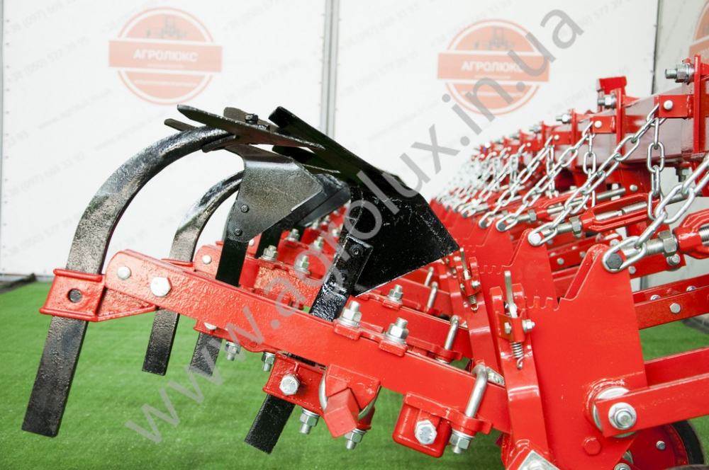 КРН-5.6 Культиватор міжрядний (8 РЯДКОВИЙ) КРН-5.6 Культиватор міжрядний (8 РЯДКОВИЙ)