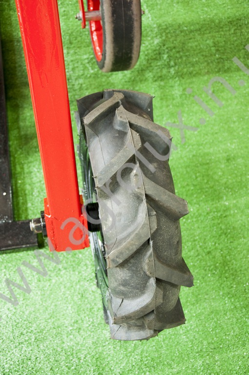 КРН-5.6 Культиватор міжрядний (8 РЯДКОВИЙ) КРН-5.6 Культиватор міжрядний (8 РЯДКОВИЙ)