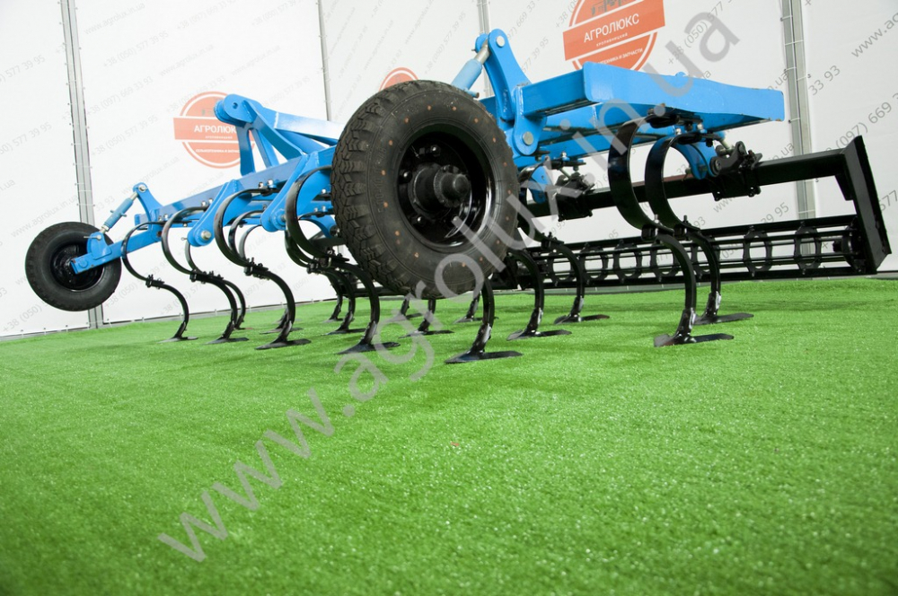 Культиватор навісний передпосівної обробки КНВО-3.6 Культиватор навісний передпосівної обробки КНВО-3.6