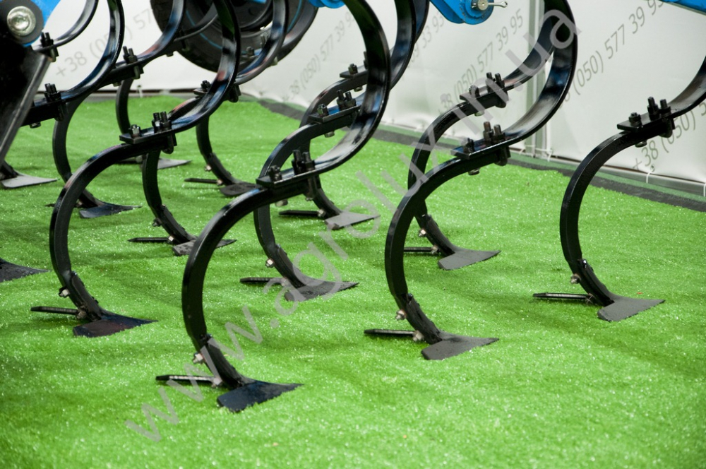 Культиватор навісний передпосівної обробки КНВО-3.6 Культиватор навісний передпосівної обробки КНВО-3.6