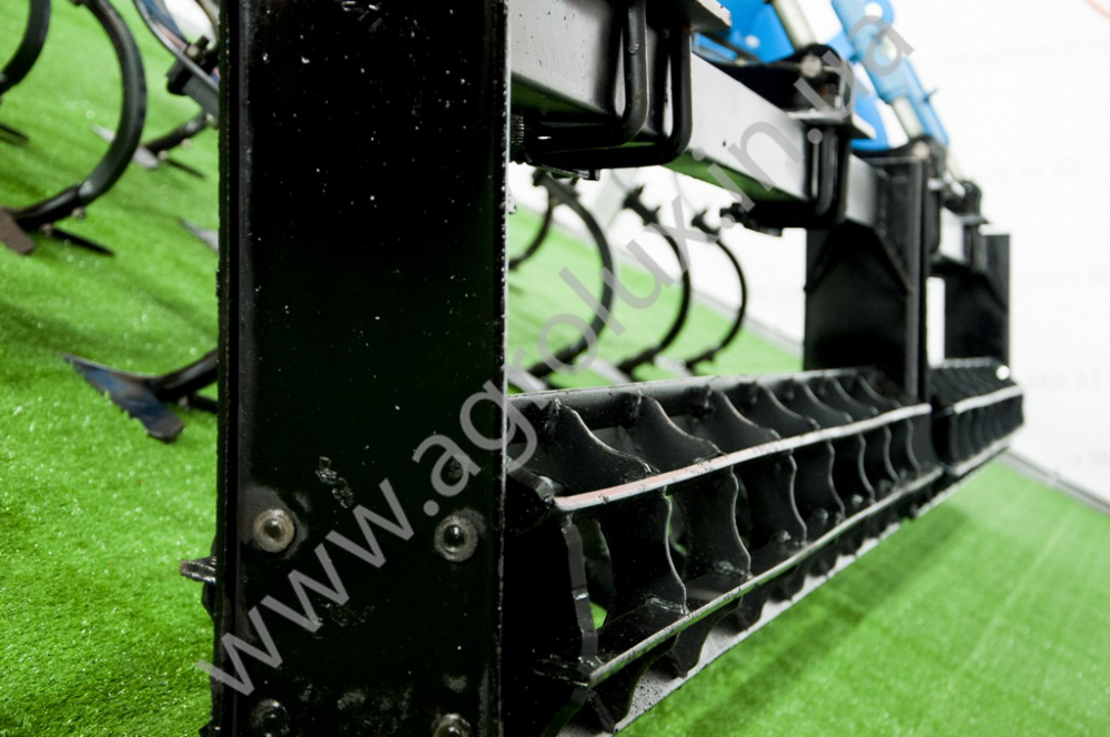 Культиватор навісний передпосівної обробки КНВО-3.6 Культиватор навісний передпосівної обробки КНВО-3.6