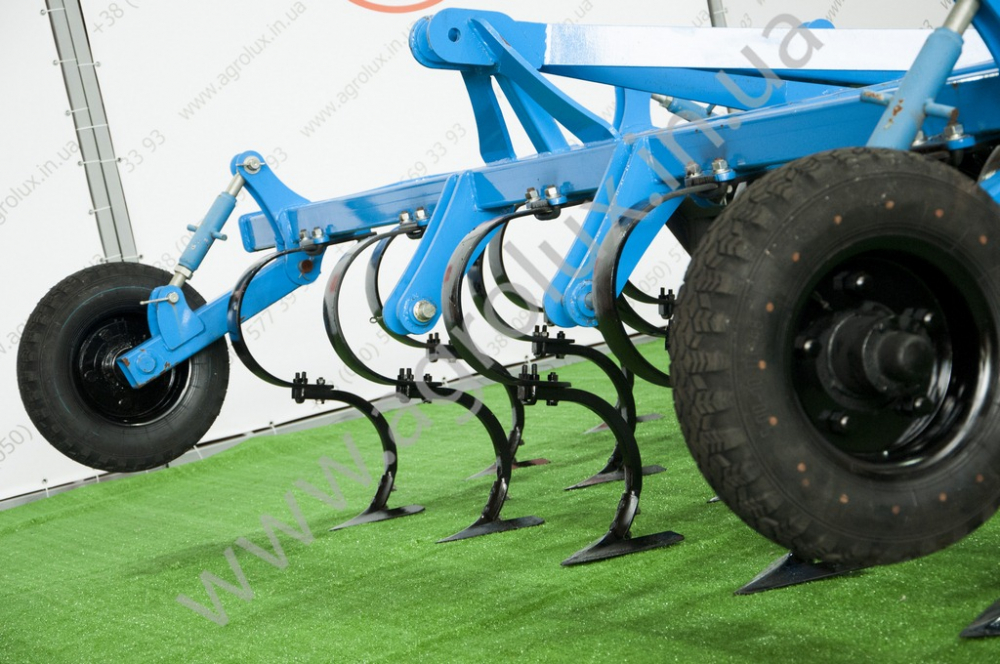 Культиватор навісний передпосівної обробки КНВО-3.6 Культиватор навісний передпосівної обробки КНВО-3.6