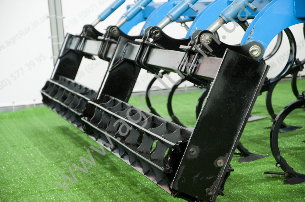 Культиватор навісний передпосівної обробки КНВО-3.6 Культиватор навісний передпосівної обробки КНВО-3.6