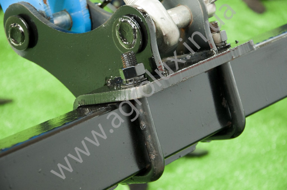 Культиватор навісний передпосівної обробки КНВО-3.6 (з катком и зуб.бороной) Культиватор навісний передпосівної обробки КНВО-3.6 (з катком и зуб.бороной)