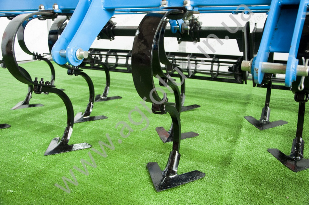 Культиватор навісний передпосівної обробки КНВО-3.6 (з катком и зуб.бороной) Культиватор навісний передпосівної обробки КНВО-3.6 (з катком и зуб.бороной)