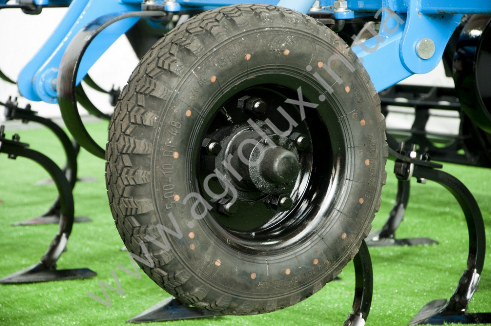 Культиватор навісний передпосівної обробки КНВО-3.6 (з катком и зуб.бороной) Культиватор навісний передпосівної обробки КНВО-3.6 (з катком и зуб.бороной)