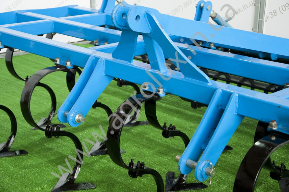 Культиватор навісний передпосівної обробки КНВО-3.6 (з катком и зуб.бороной) Культиватор навісний передпосівної обробки КНВО-3.6 (з катком и зуб.бороной)