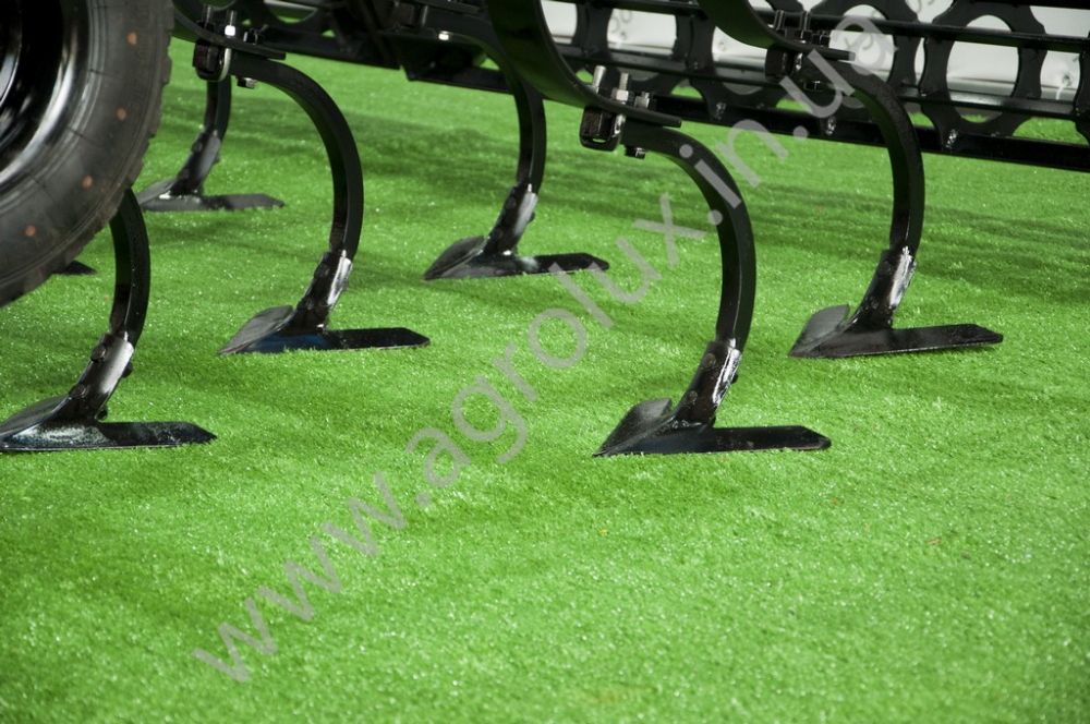 Культиватор навісний передпосівної обробки КНВО-3.6 (з катком и зуб.бороной) Культиватор навісний передпосівної обробки КНВО-3.6 (з катком и зуб.бороной)