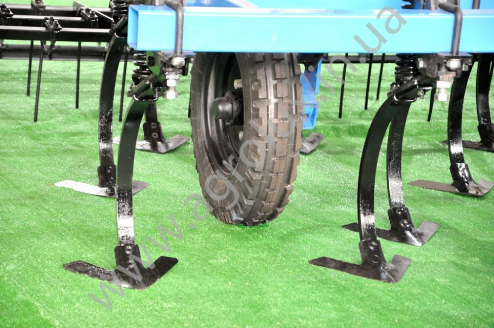 Культиватор грунтообробний широкозахватний КГШ 4.0 Культиватор грунтообробний широкозахватний КГШ 4.0