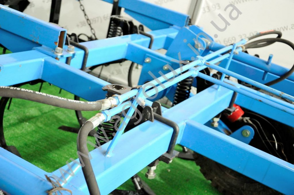 Культиватор грунтообробний широкозахватний КГШ 4.0 Культиватор грунтообробний широкозахватний КГШ 4.0