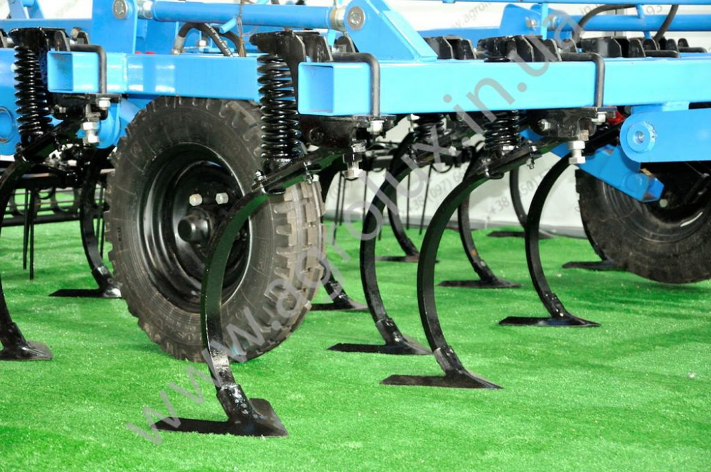 Культиватор грунтообробний широкозахватний КГШ 4.0 Культиватор грунтообробний широкозахватний КГШ 4.0