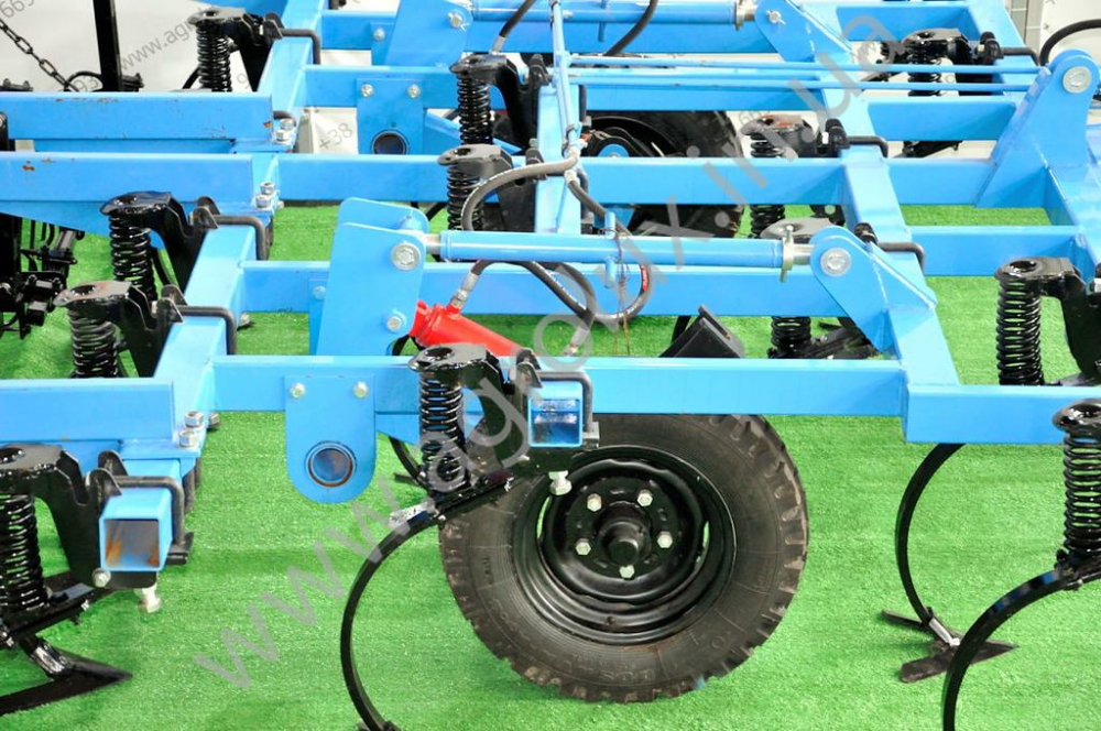 Культиватор грунтообробний широкозахватний КГШ 4.0 Культиватор грунтообробний широкозахватний КГШ 4.0