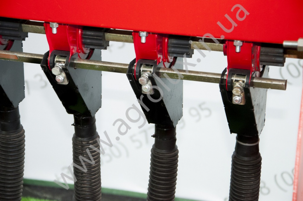 Зернова Сівалка МІНІ СЗ 1.8 - 12 (12 рядна) Зернова Сівалка МІНІ СЗ 1.8 - 12 (12 рядна)