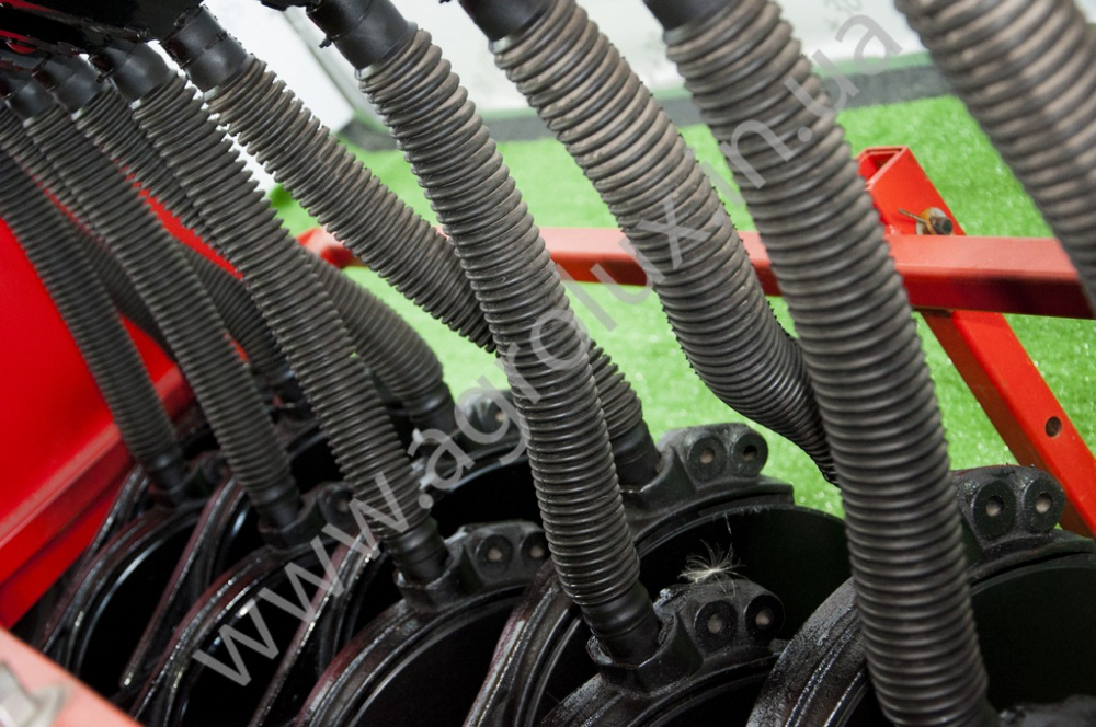 Зернова Сівалка МІНІ СЗ 1.8 - 12 (12 рядна) Зернова Сівалка МІНІ СЗ 1.8 - 12 (12 рядна)