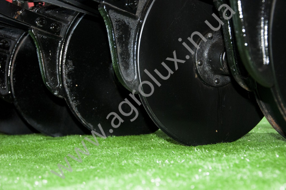 Зернова Сівалка МІНІ СЗ 1.95 - 13 (13 рядна) Зернова Сівалка МІНІ СЗ 1.95 - 13 (13 рядна)