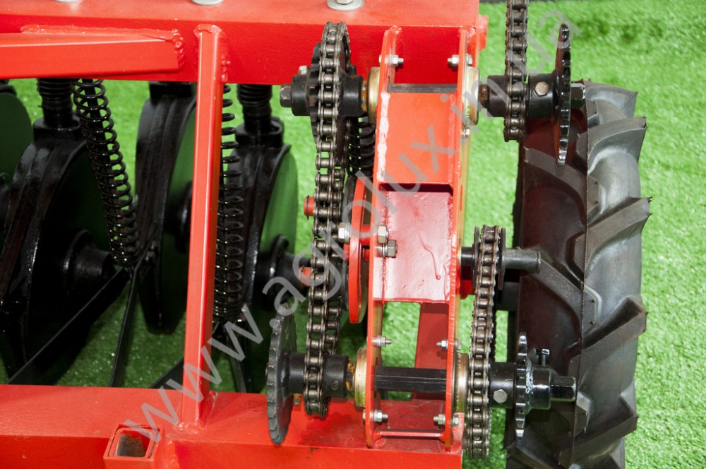 Зернова Сівалка МІНІ СЗ 1.95 - 13 (13 рядна) Зернова Сівалка МІНІ СЗ 1.95 - 13 (13 рядна)