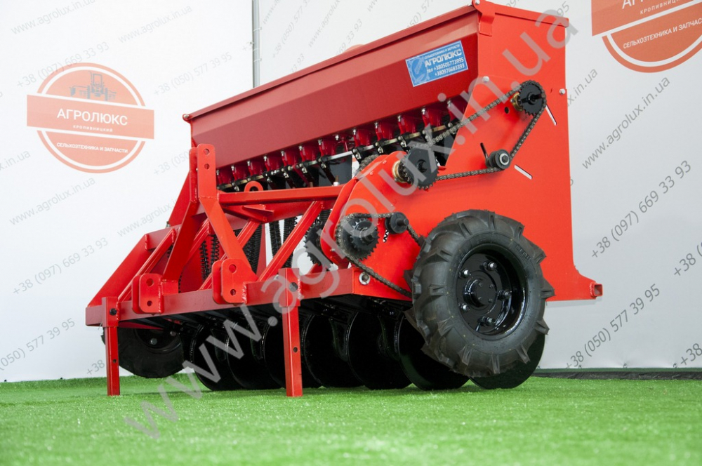 Зернова Сівалка МІНІ СЗ 1.95 - 13 (13 рядна) Зернова Сівалка МІНІ СЗ 1.95 - 13 (13 рядна)