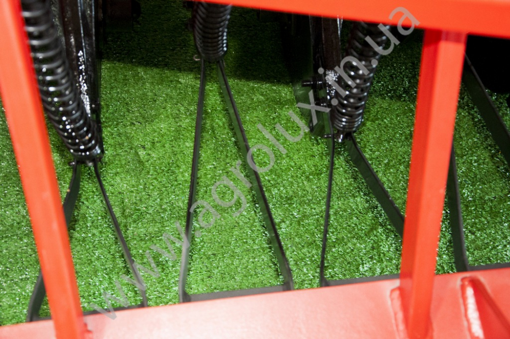 Зернова Сівалка МІНІ СЗ 2.1 - 14 (14 рядна) Зернова Сівалка МІНІ СЗ 2.1 - 14 (14 рядна)