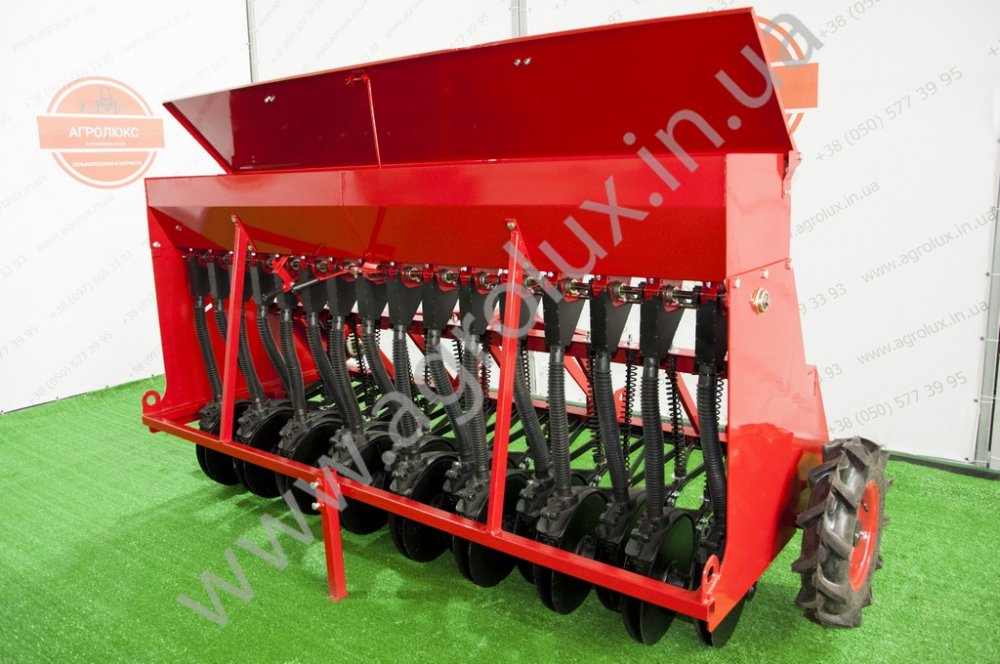 Зернова Сівалка МІНІ СЗ 2.55 - 17 (17 рядна) Зернова Сівалка МІНІ СЗ 2.55 - 17 (17 рядна)