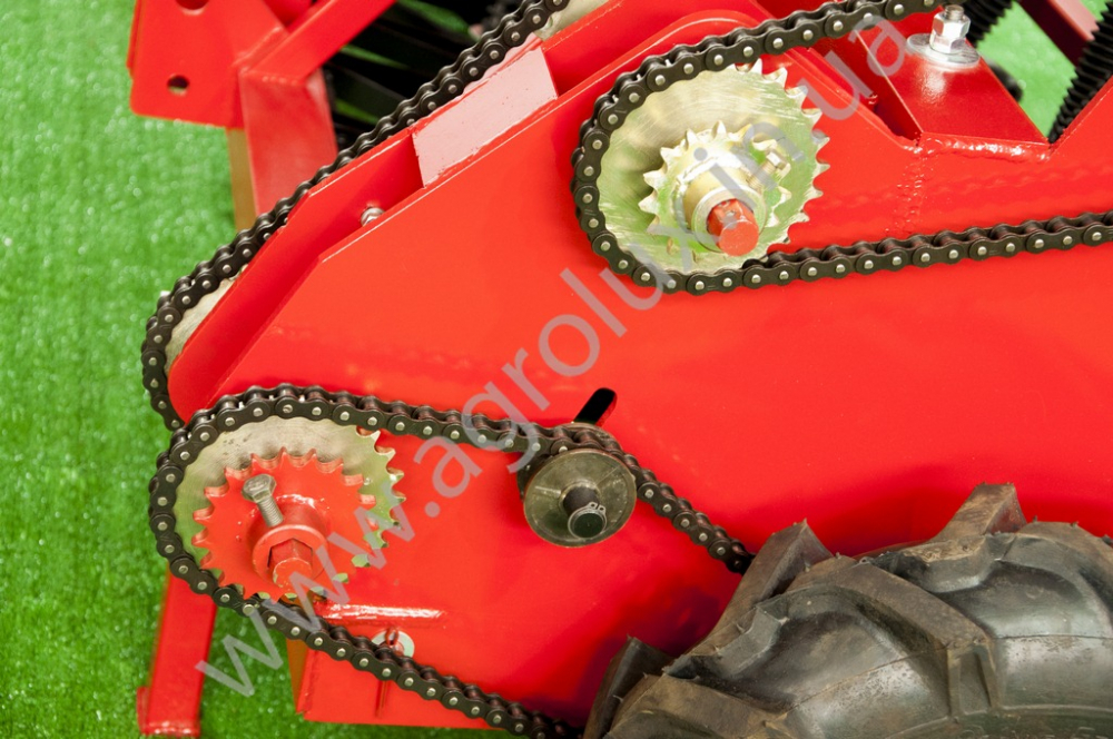 Зернова Сівалка МІНІ СЗ 2.55 - 17 (17 рядна) Зернова Сівалка МІНІ СЗ 2.55 - 17 (17 рядна)