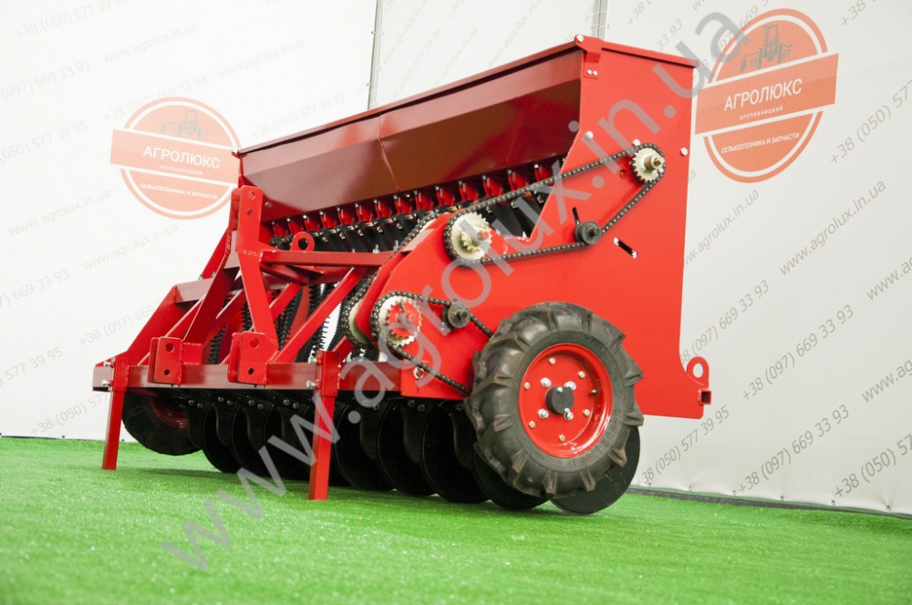 Зернова Сівалка МІНІ СЗ 2.4 - 16 (16 рядна) Зернова Сівалка МІНІ СЗ 2.4 - 16 (16 рядна)