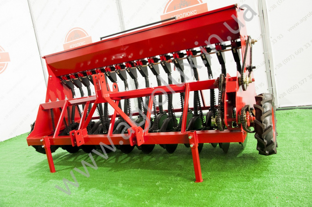 Зернова Сівалка МІНІ СЗ 2.4 - 16 (16 рядна) Зернова Сівалка МІНІ СЗ 2.4 - 16 (16 рядна)