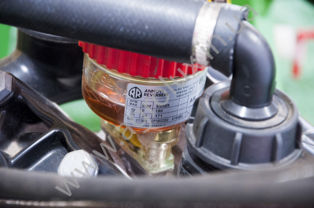 Оприскувач причіпний Вектор-2000 зі штангою 21 м. 1х форсунка Оприскувач причіпний Вектор-2000 зі штангою 21 м. 1х форсунка