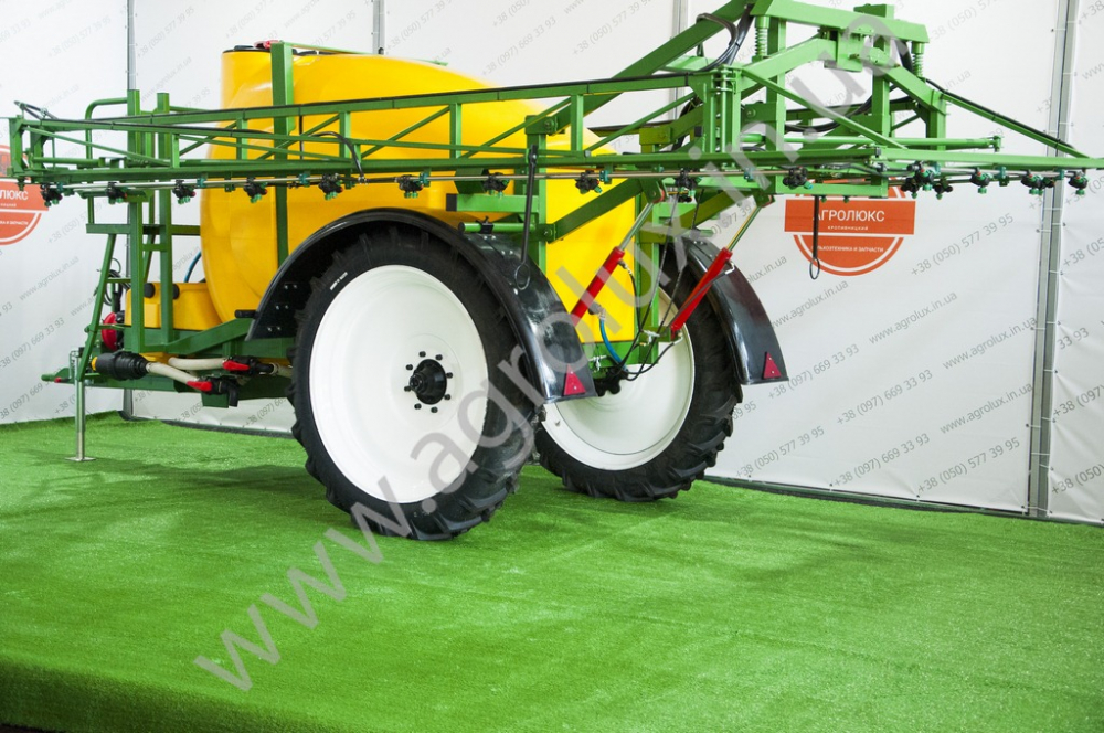 Оприскувач причіпний Вектор-3000 зі штангою 21 м., 3х форсунка Оприскувач причіпний Вектор-3000 зі штангою 21 м., 3х форсунка