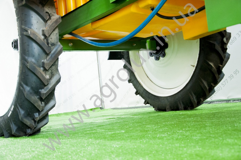 Оприскувач причіпний Вектор-3000 зі штангою 21 м., 3х форсунка Оприскувач причіпний Вектор-3000 зі штангою 21 м., 3х форсунка